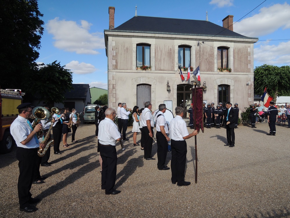 10 photos de l'harmonie défilant en diaporama